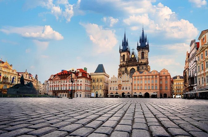 Private Transfer in Mercedes V-Class Minivan - Getting from Prague Airport to your address, and why 30 to 40 minutes matters