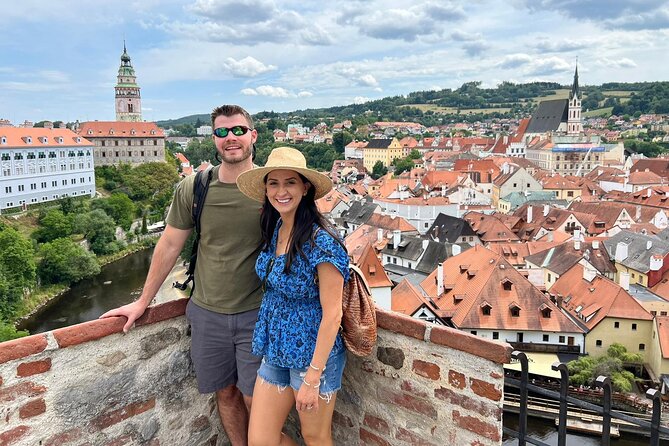 Private UNESCO Český Krumlov Trip from Prague with Local Guide - Cesky Krumlov Castle: courtyards, legends, and the families behind them
