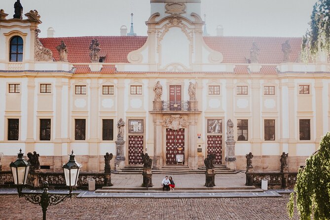 Private Vacation Photography Session with Local Photographer in Prague - Best Time and Practical Tips for Prague Photo Lighting
