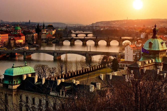 Private walking tour and Boat cruise Best of Prague - Key highlights at a glance