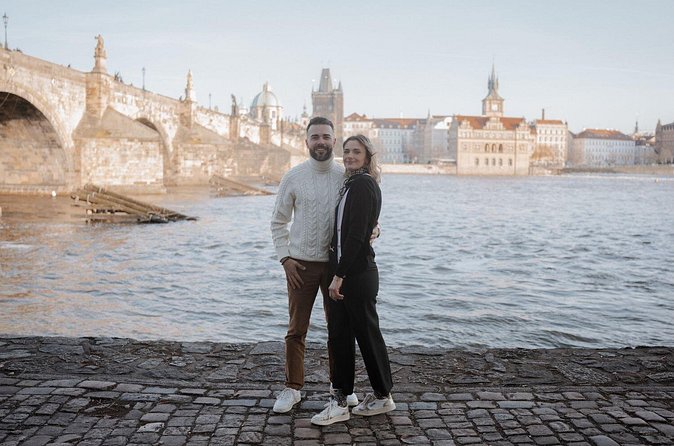 Professional photoshoot at Charles Bridge Prague - Price and Value for Groups Up to 8
