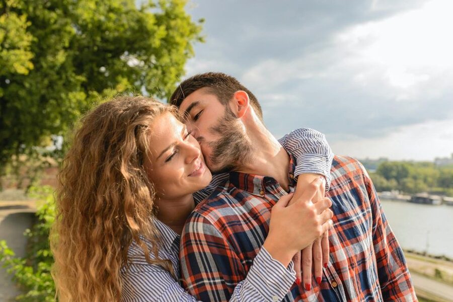 Professional photoshoot in Prague - 1 hour, 30 or 15 min - Choosing Prague landmarks: Charles Bridge, Old Town Square, Castle, Royal Garden
