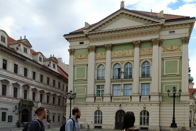 Rent-a-Friend in Prague - Stop 2: Old Town Hall and the Astronomical Clock in Only 10 Minutes