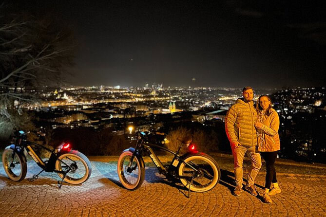 Retro Style E-Bike Night Tour in Prague - Live Guided - The 10-Minute Training and Disclaimer: The Part That Makes the Whole Ride Easier