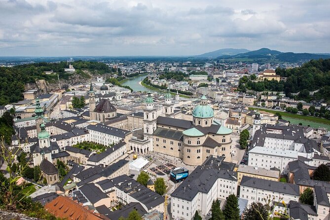 Salzburg Private Day Tour from Prague with transfers and guide - Notes on guides, pacing, and what to expect
