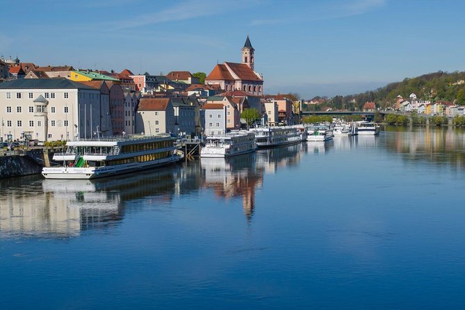 Scenic transfer from Prague to Passau with 4 hours sightseeing in Cesky Krumlov - Key highlights worth knowing