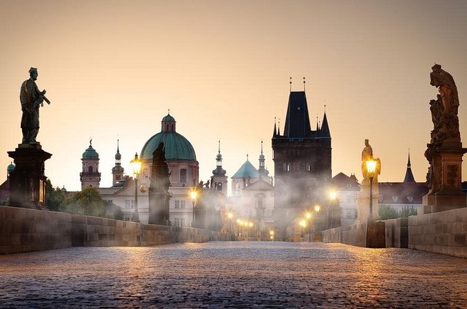 Self Guided Walking Tour of Prague with Audio Guide - Ending at Prague Castle: the hilltop payoff