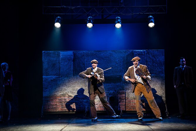 Singin' in the Rain Musical in Hybernia Theatre - Who this show fits best in your itinerary