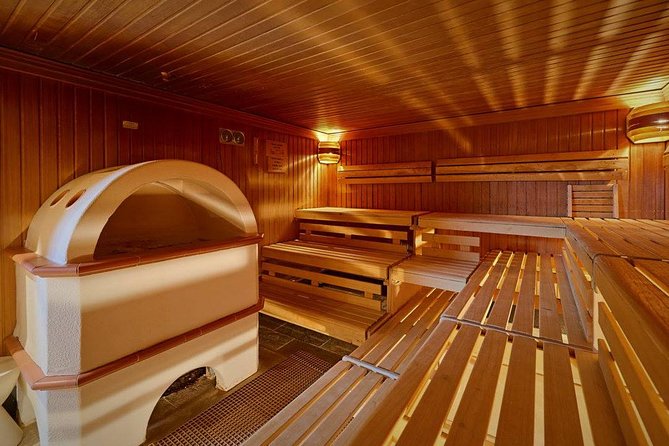 Small-Group Saxon Switzerland NP Easy Tour & Unlimited Thermal Baths - Easy logistics that help you enjoy the day more