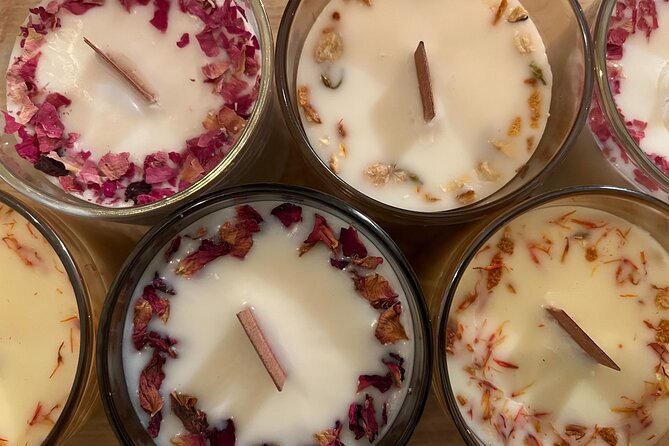Soy Candles Workshop in Prague - The staff makes it easy: Lenka and Desiree at the center