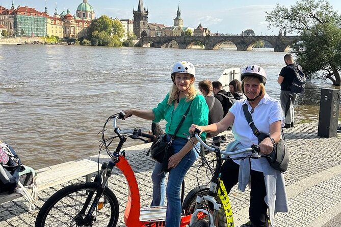 The Highlights of Prague on eBike or electric Scooter - Safety first: the test-drive, mandatory helmets, and what you wear