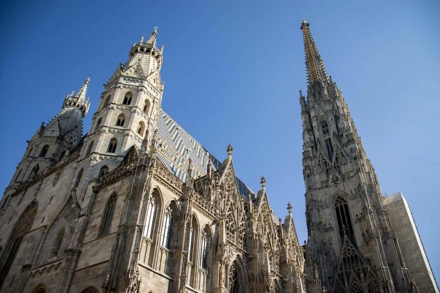 The Secret of Secrets Tour: Follow Dan Brown Story - Key things that make this tour worth it
