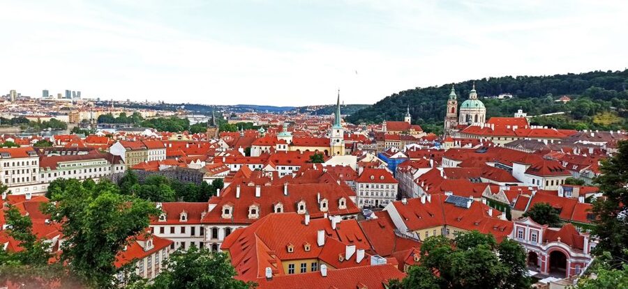Tour around Prague Castle and Lesser Town in Spanish - Price value at around $36 for a guided, language-specific experience