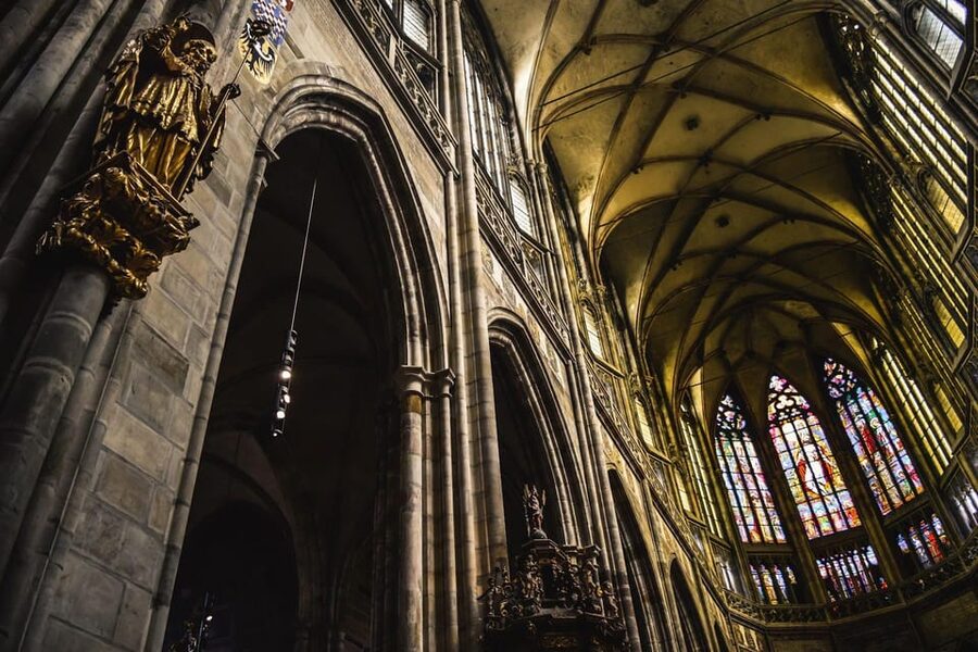 Tour of Prague Castle in italian language ticket included - What’s not included: the Tower and castle exhibitions