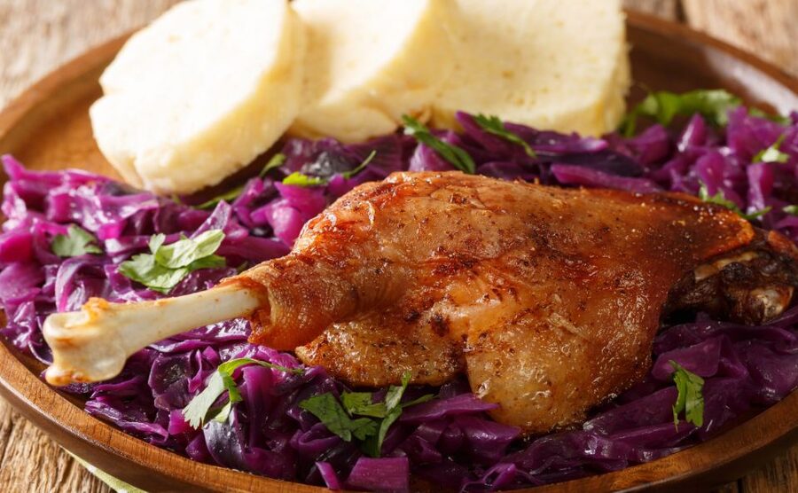 Traditional Czech Food and Prague Old Town Private Tour - The 5-hour experience: longer Old Town walking and an 8-beer tasting