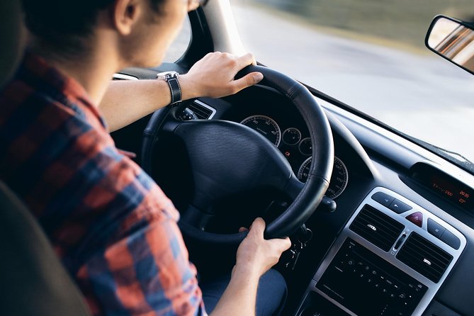 Transfer from Prague to Karlovy Vary: Private daytrip with 2h for sightseeing - A private ride with an English-speaking local driver, with real-world guidance