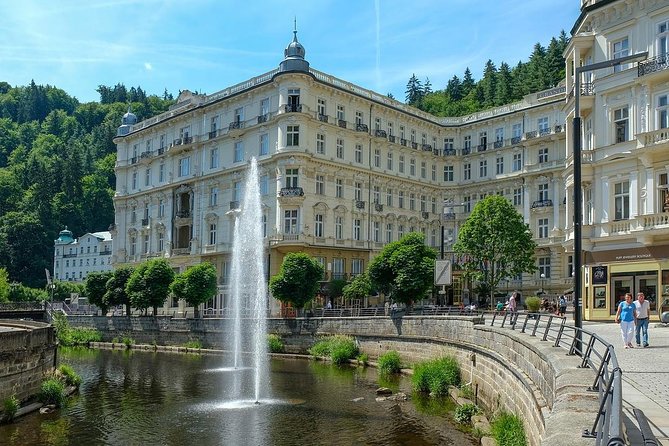 Transfer from Prague to Karlovy Vary: Private daytrip with 2h for sightseeing - Vehicle comfort and luggage math (sedan, MPV, and VAN options)