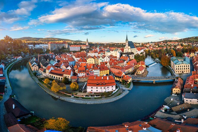 Transfer from Prague to Salzburg with Tour Stop in Cesky Krumlov - From Prague to Salzburg With the Český Krumlov Break Built In