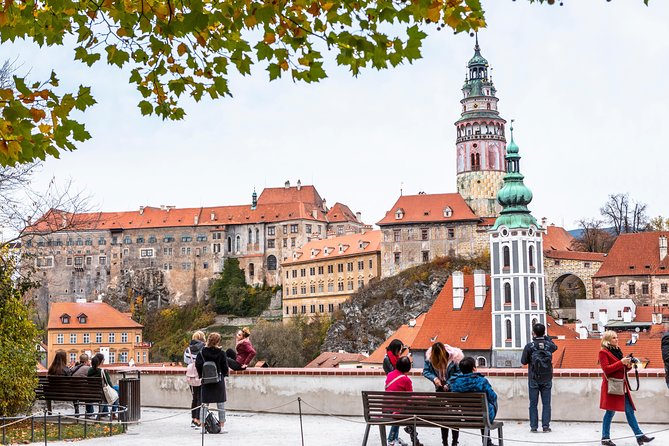 UNESCO Cesky Krumlov from Prague with Guided Tour and Transfer - UNESCO Cesky Krumlov Town: Medieval Streets and Rozmberk Power