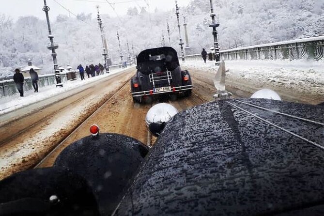 Vintage Cars Prague - Grand City Tour 150min / 1-6 pers. 2,5hrs - The Ride Reality: Open-Top Views, Noise, and Comfort
