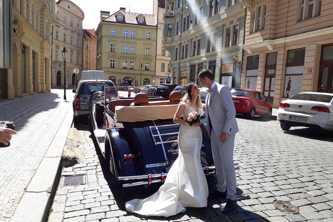 Vintage Cars Prague - Sightseeing Tour 90min / 1-6 pers. - Your route in 90 minutes: a fast tour of Prague’s signature scenes