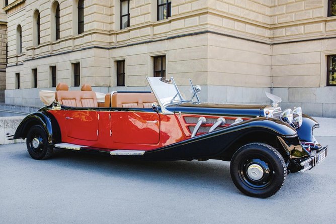 Vintage Cars Prague - Sightseeing Tour 90min / 1-6 pers. - Seeing historic synagogues from the drive