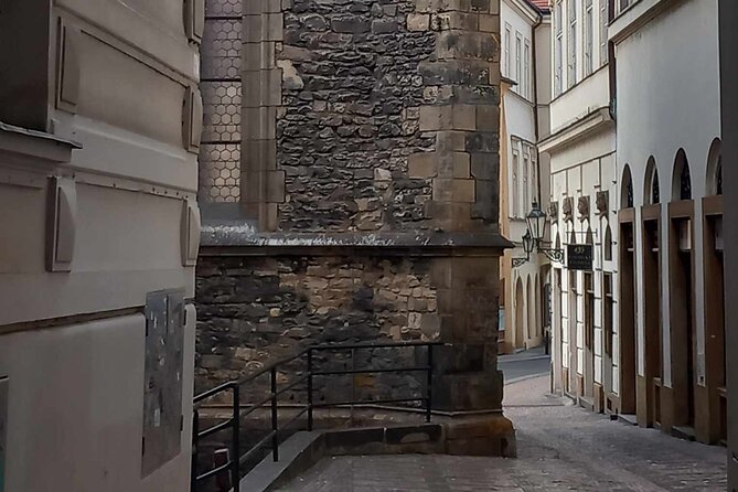 Walking Tour in Prague with Local Historian - Pace, what to wear, and simple tips so you enjoy every stop
