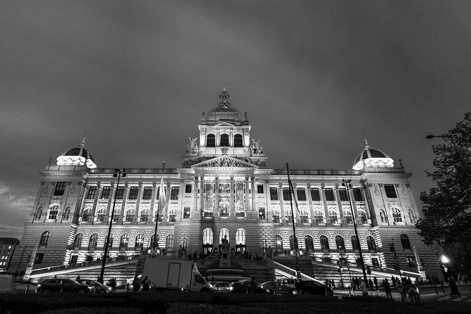 Welcome to Prague - Private Tour with Licensed Guide - Starting in Lesser Town, then walking your way toward Charles Bridge