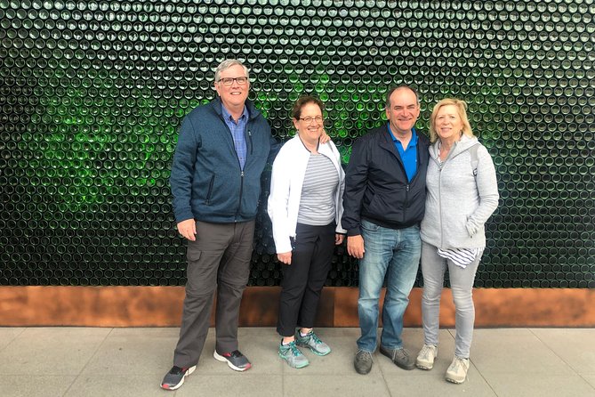 WINE, FOOD & BEER TOUR from Prague to PILSEN - The 5-sample sparkling tasting that teaches you what to look for